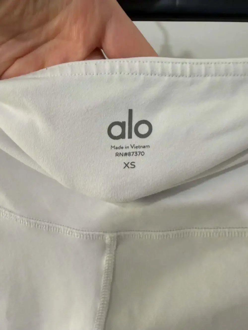 Alo Yoga High-Waist Airbrush Legging in White Size XS